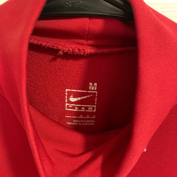 Red Nike Warm Weather Under Shirt - Picture 3 of 4